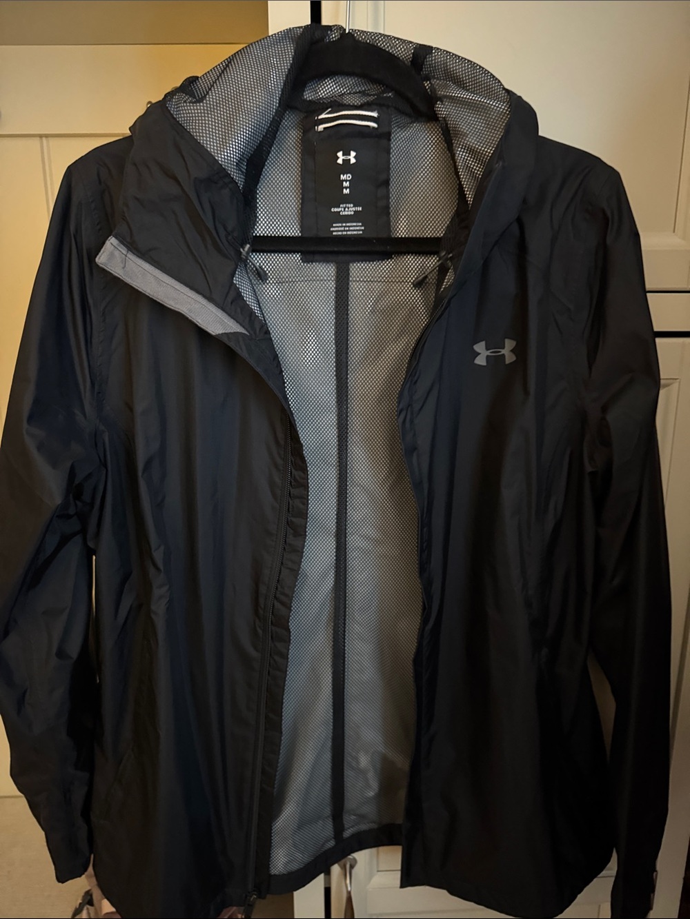Under Armour Women’s Black Packable Hooded Rain Jacket